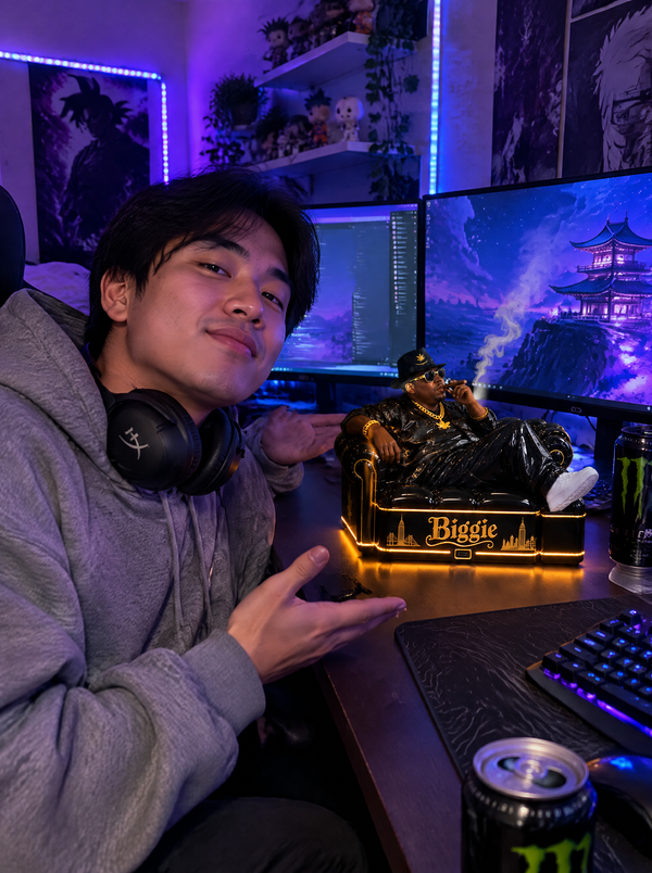 Customer with the Biggie humidifier at a streaming desk